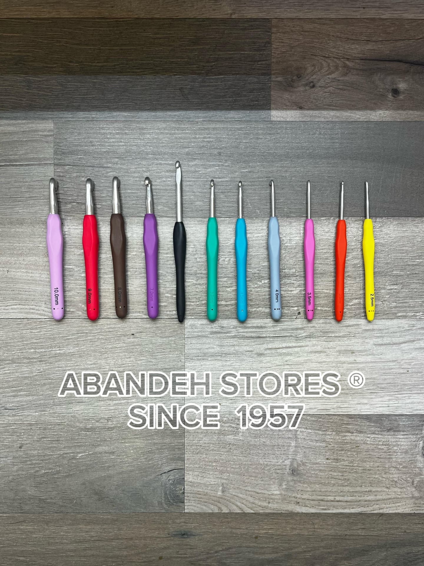 Silicone hand hooks in various sizes