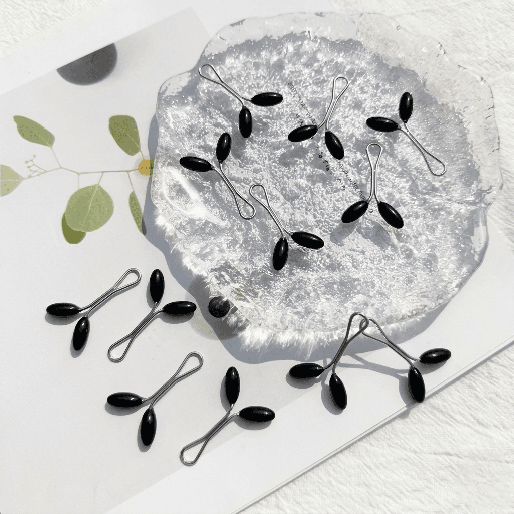 Hijab clips (brooch pins).